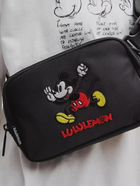Branded Other - Disney x lululemon Everywhere Belt Bag 1L – Mickey in Motion Graphic Crossbody